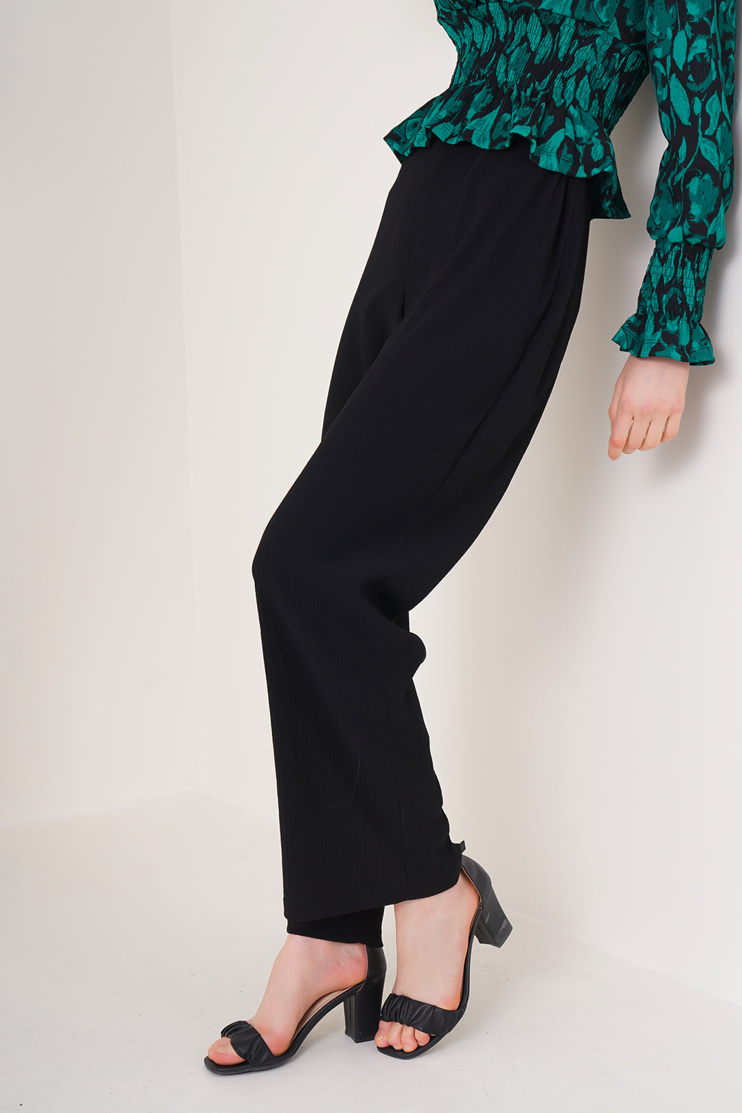 BGD Women Knitted Pants - Black - Avondale