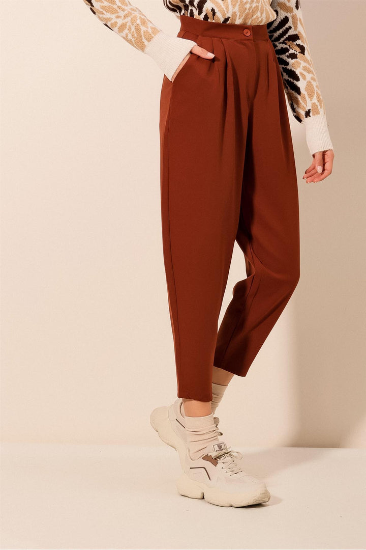 BGD Women Fabric Carrot Pants - Brown - Avondale