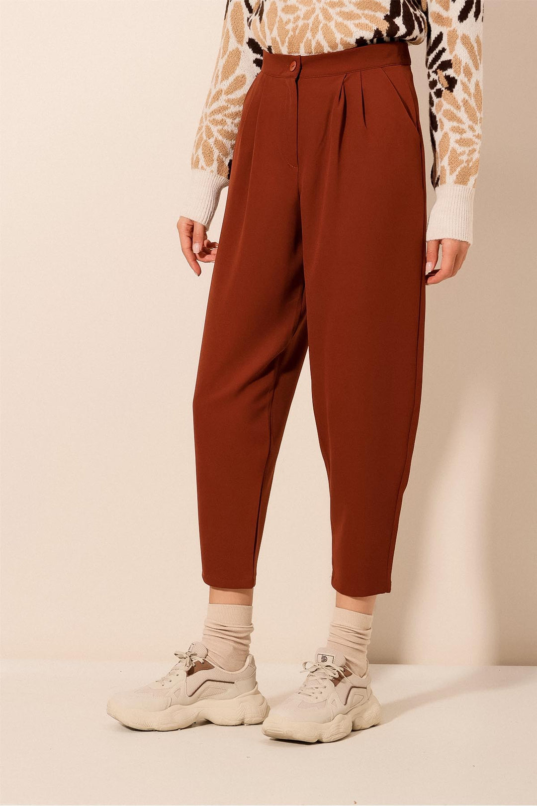 BGD Women Fabric Carrot Pants - Brown - Avondale