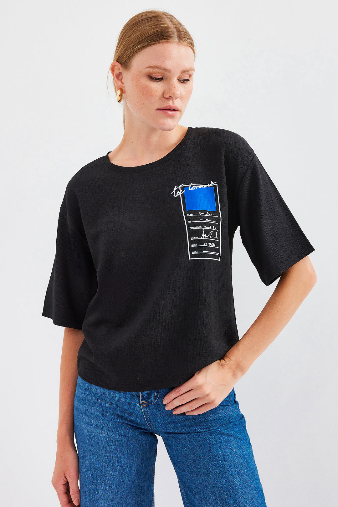 BGD Women Printed Knit Basic T-shirt - Black - Avondale