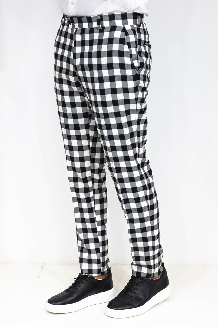 WSS Slim Fit Checked Black Men Pants  - Singen