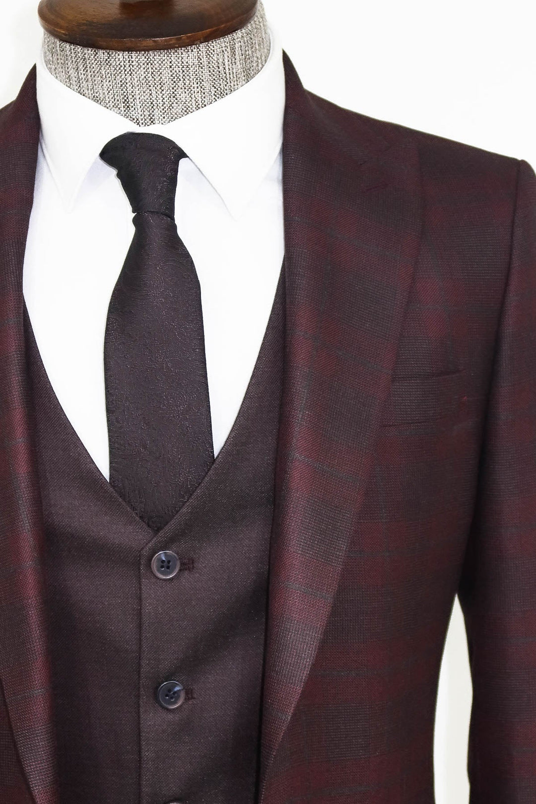 WSS Slim Fit Checked Burgundy Men Suit  - Singen