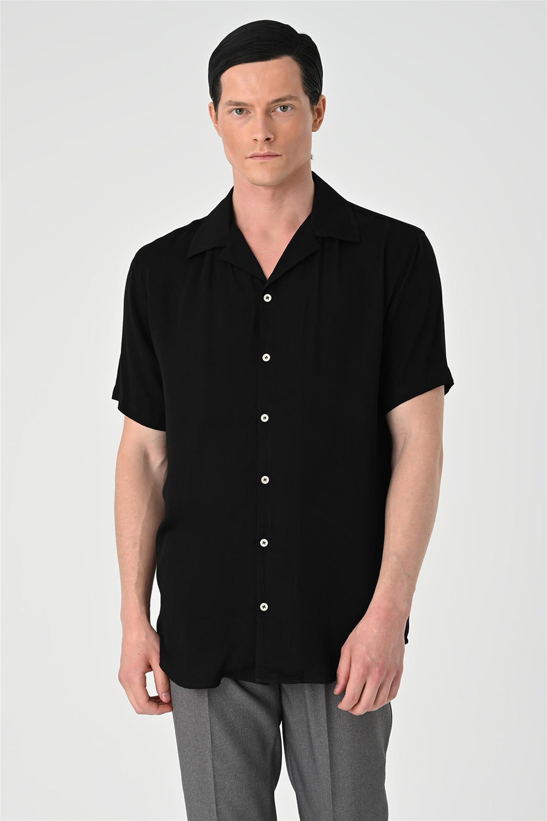 ANT Oversized Short Sleeve Men's Shirt with Applique Collar - Kerch