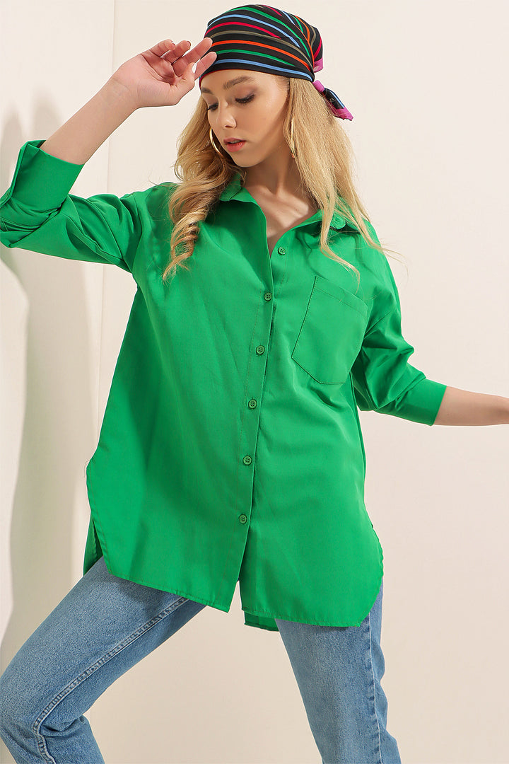 BGD Women Back Button Boyfriend Shirt - Green - Avondale