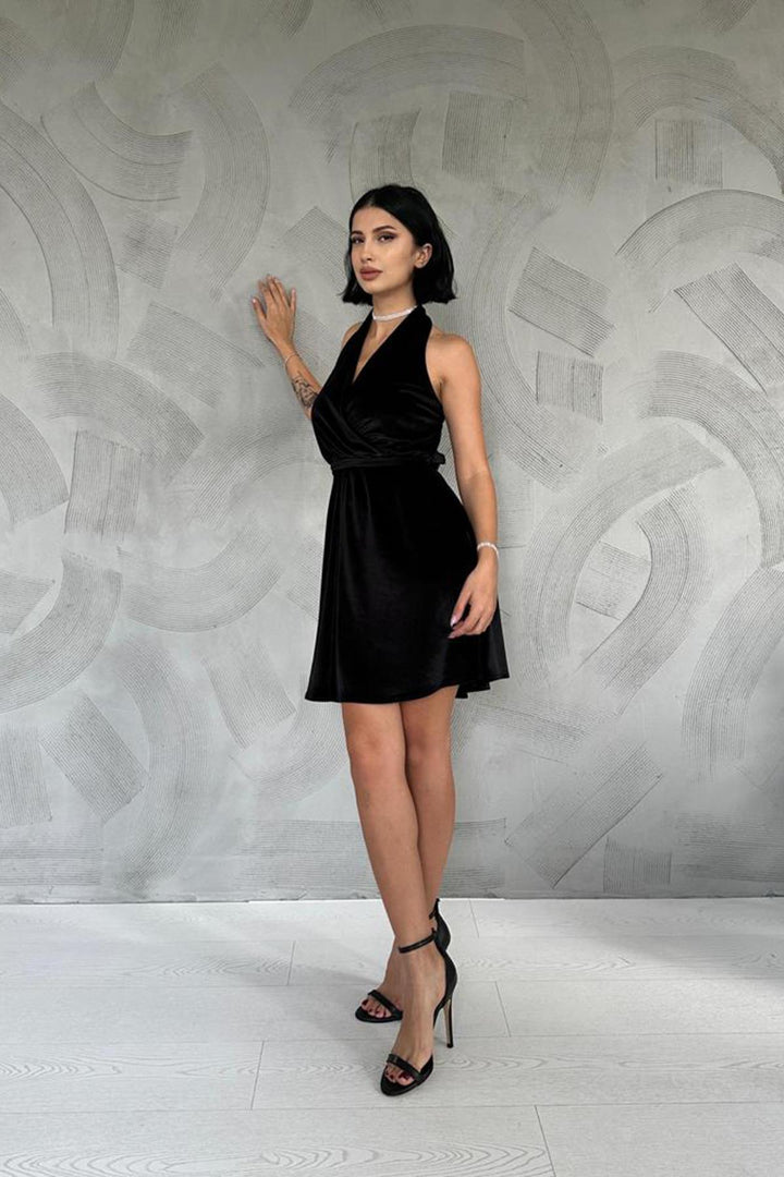 ELS Dress with Neckline - Black - West Jordan