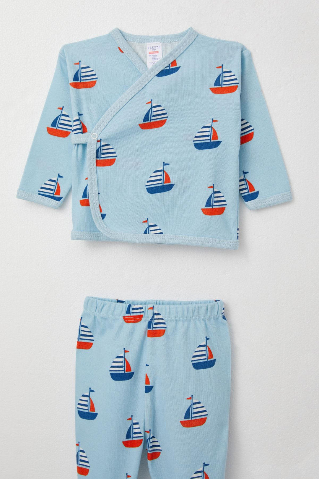 BRE Breeze Baby Boy Hospital Outfit 3-Piece with Sailboat Pattern 0-4 Months, Light Blue - Irondequoit