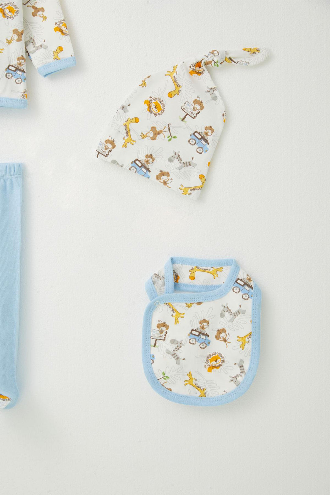 BRE Breeze Baby Boy Hospital Outfit 5-Piece Safari Themed Cute Animals Patterned 0-3 Months, White - Lakewood