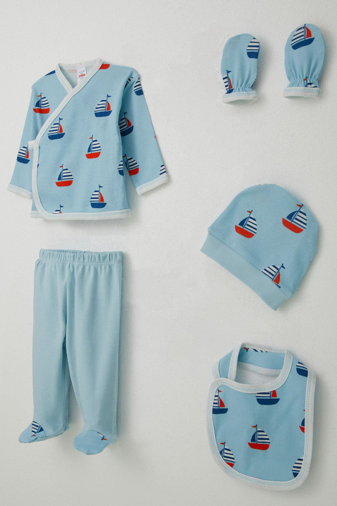 BRE Breeze Baby Boy Hospital Outfit 5 Piece Sailboat Pattern 0-3 Months, Light Blue - Darlington