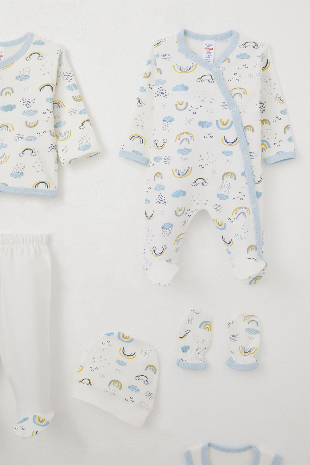 BRE Breeze Baby Boy Hospital Outfit 8 Piece Sky Themed Cloud Patterned 0-3 Months, White - University City