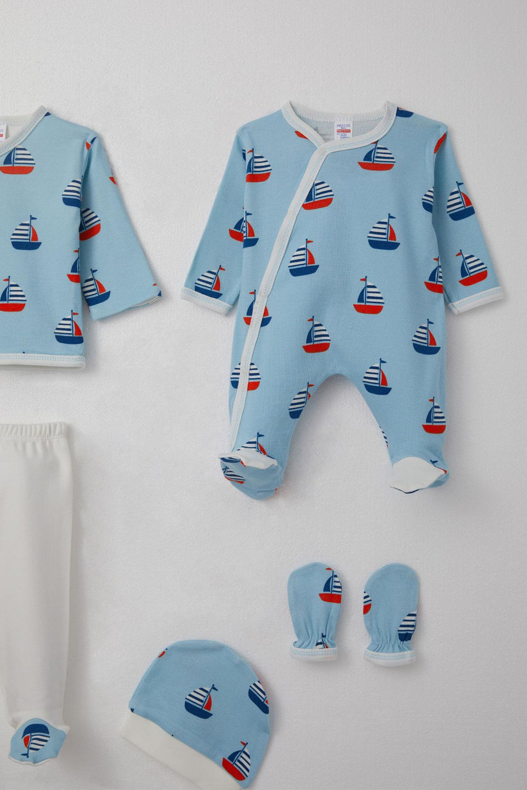 BRE Breeze Baby Boy Hospital Outfit 8 Piece Sailboat Pattern 0-3 Months, Light Blue - Vienna