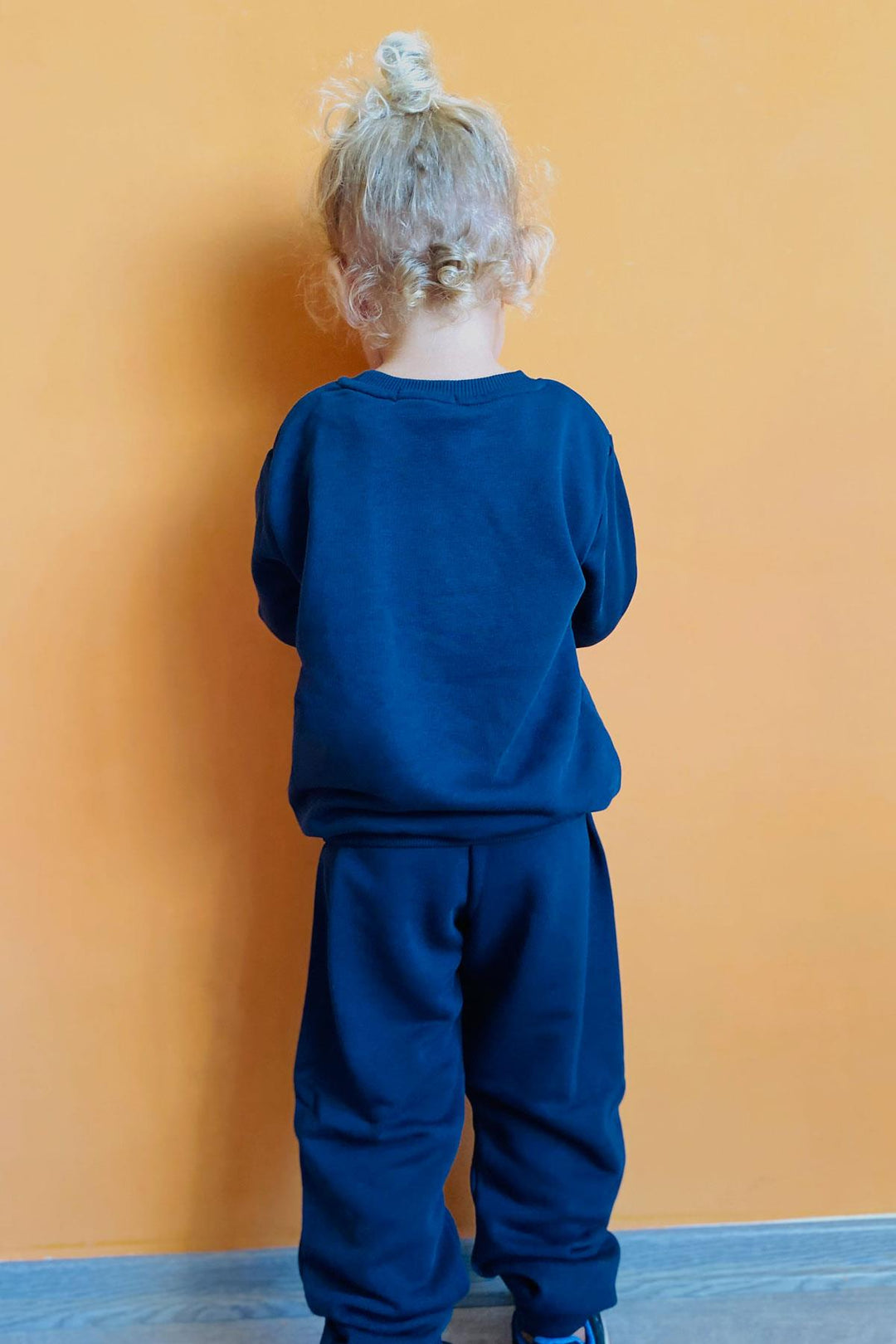 Bree Eaze Boys's Trade Clescuit с 3D -печатным текстом 1,5-5 лет, Navy Blue - Elda