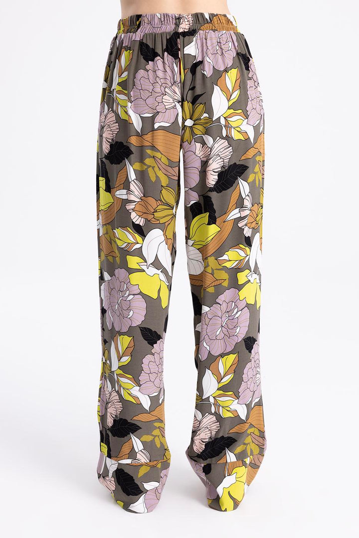 BSL Women Printed Pleated Satin Pants - Weimar