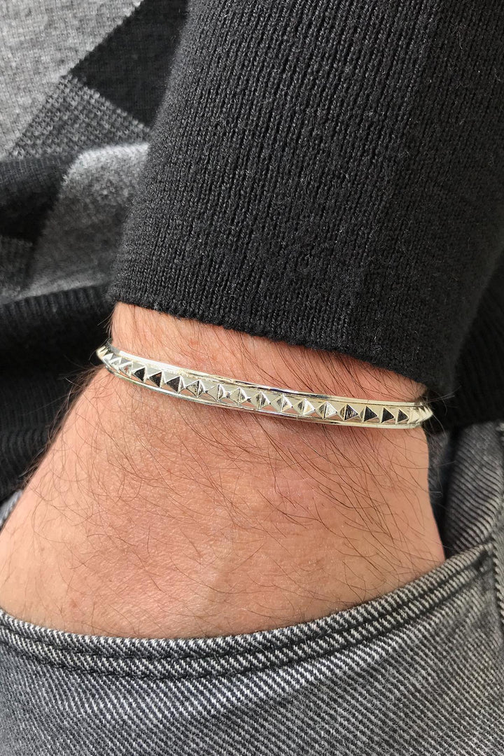 NVM FRNCH Men's Handmade Pyramid Patterned Silver Cuff FRJ11175275-A - Ibbenbüren