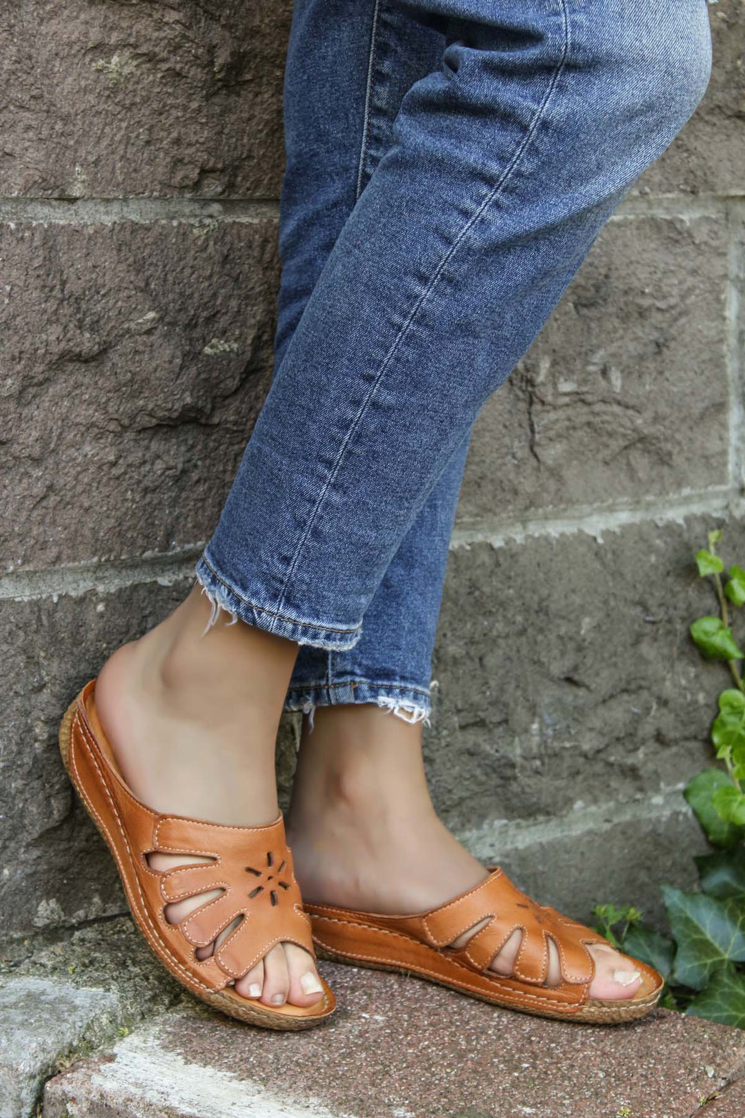 FST Genuine Leather Women's Flat Slippers 763ZA03 Brown - San Marcos