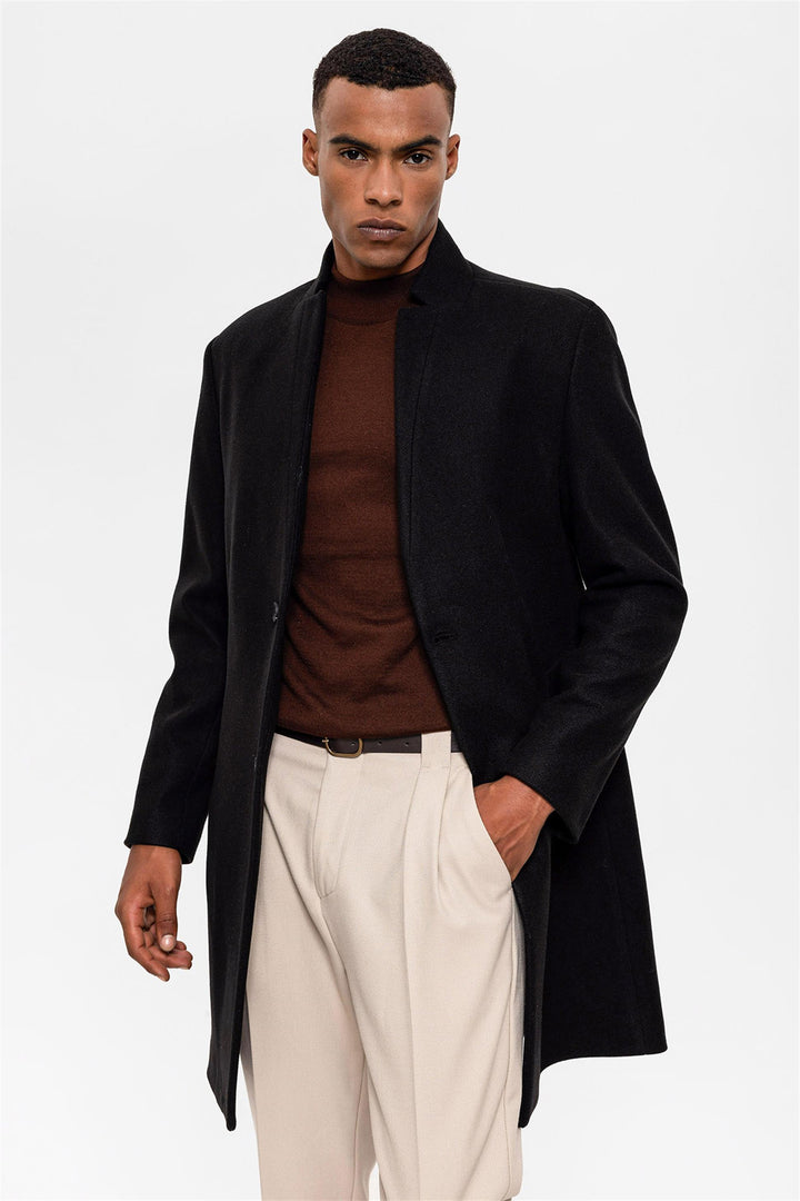 ANT Judge Collar Men's Coat - Aigáleo