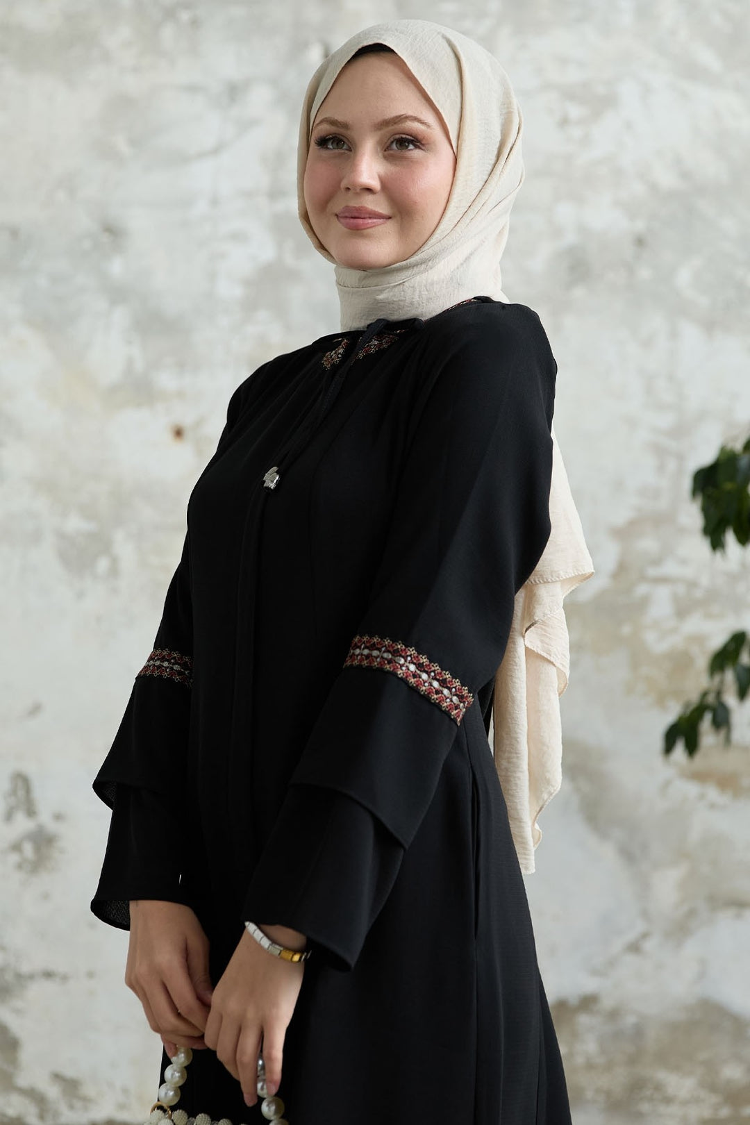 MDS Women Black Abaya with Lace Detail Embroidery - Stouffville