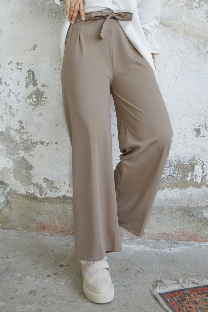 MDS Women High-Waisted Wide Leg Scuba Pants - Beige - Noisy-le-Sec