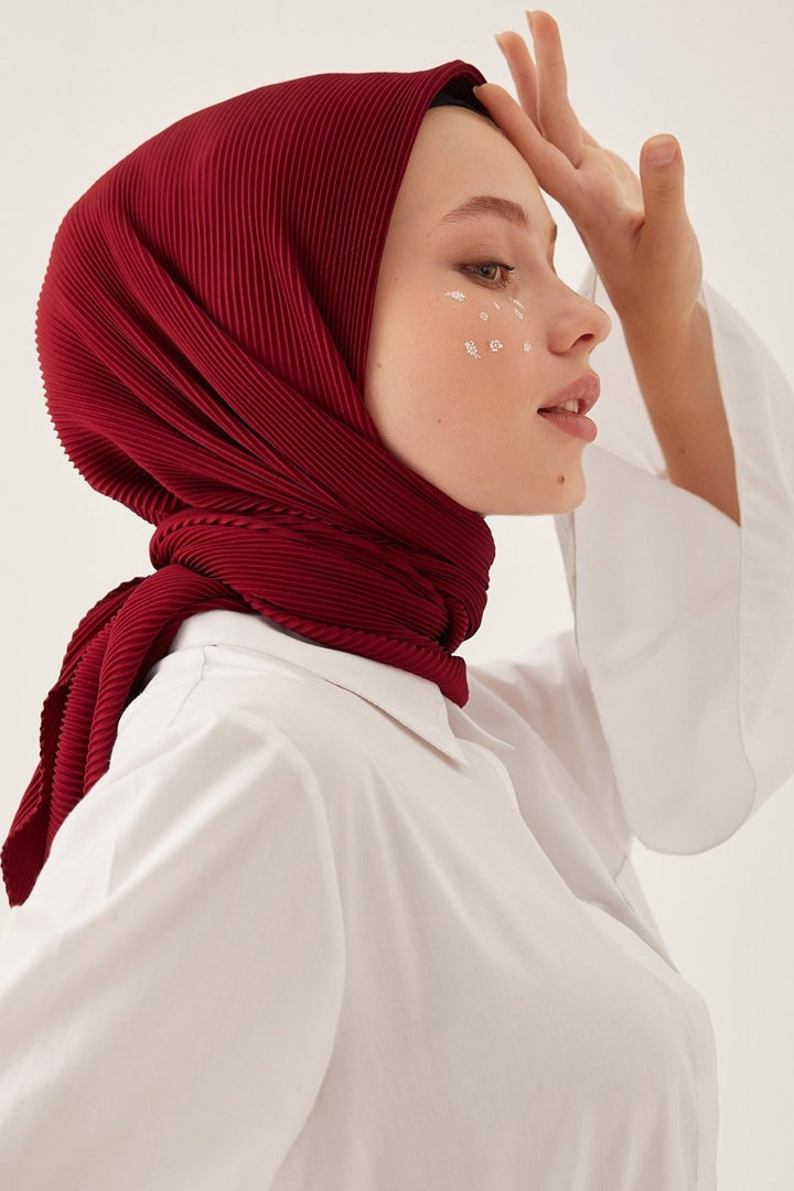 MDS Women Ayla Velvet Scarf - Burgundy - Faro