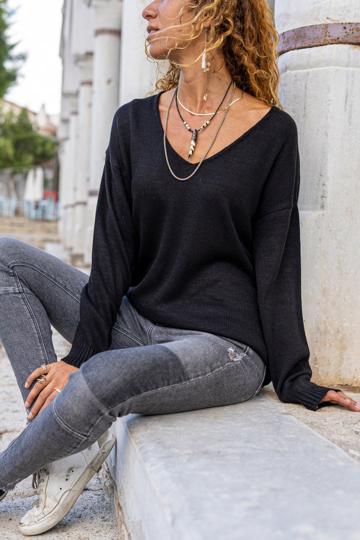 GNS Woman Black V-Neck Loose Soft Textured Basic Sweater GK-CCK7090 - San Germán