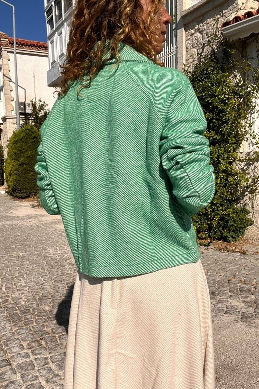 GNS Woman Green Jacket Collar Buttoned Raglan Sleeve Soft Textured Unlined Woolen Jacket BST700-3429 - Zacatepec