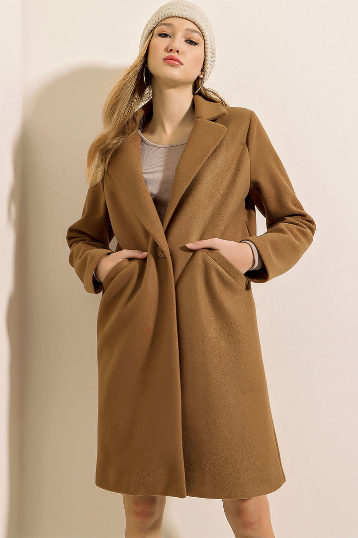 BGD Women Stamp Coat - Brown - Avondale