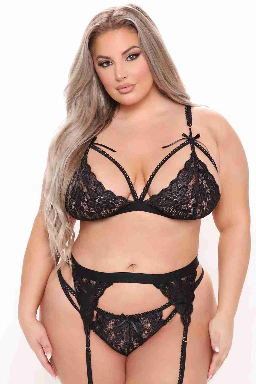 IGR Women Merry See Lace Gartered Bra and Panty Set ملابس داخلية سوداء - Krems an der Donau