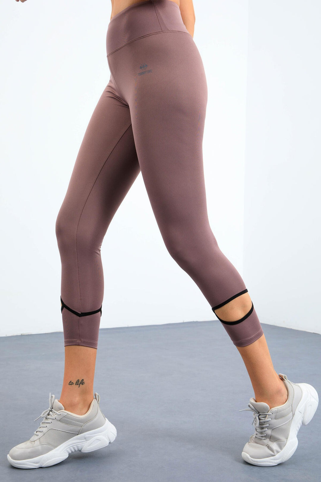 Tmy Rose Dry Writs Окно с высокой талией Slim Fit Shinny Legs Leggings - 94610 - Esposende