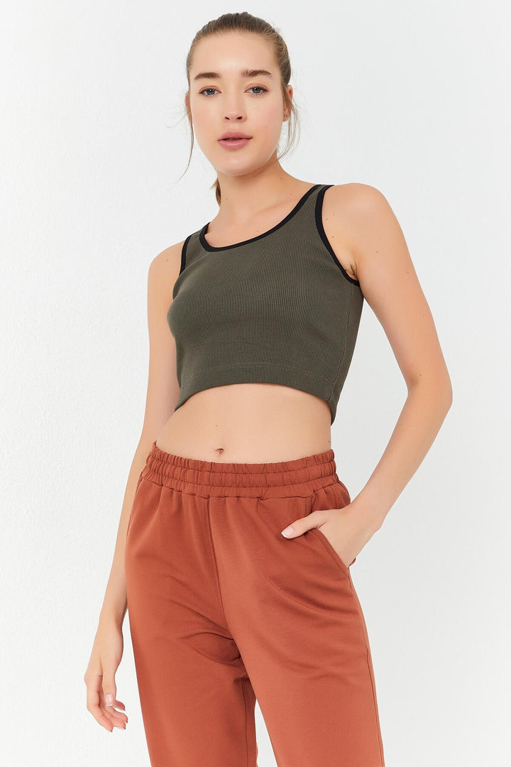 TMY Haki Basic Zero Sleeve Tight Fit U Neck Women's Crop Top Tank Top - 97160 - Erith