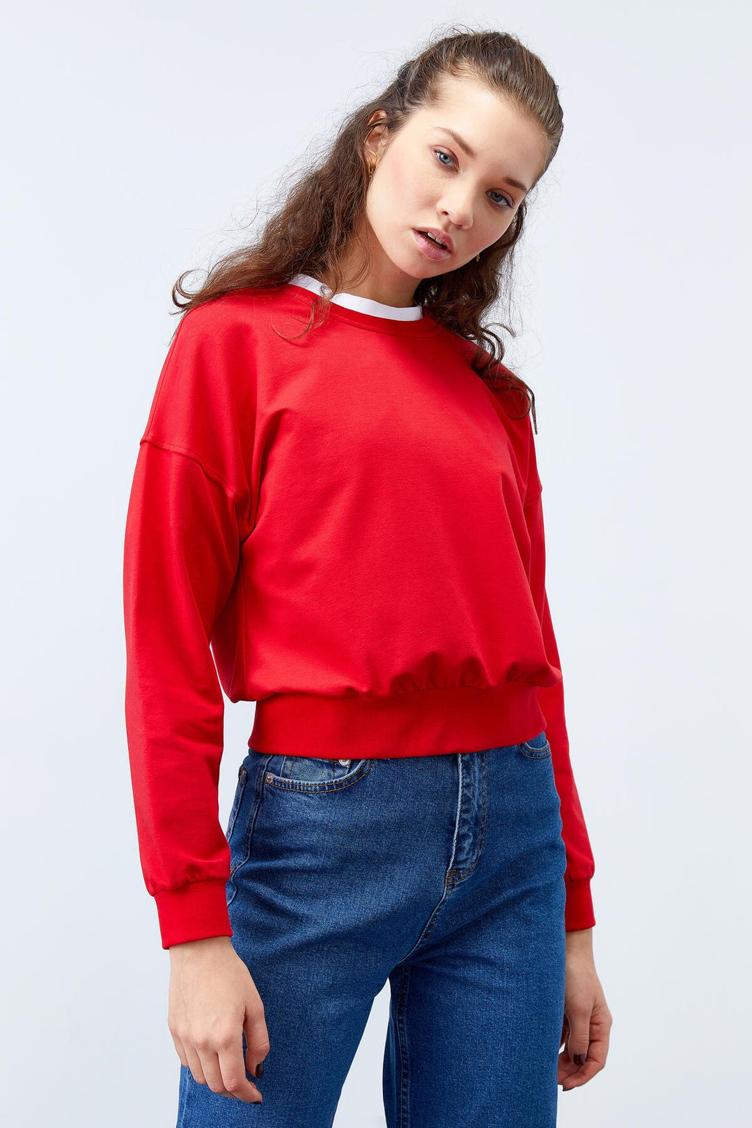 سويت شيرت TMY Red Basic Comfort Fit O Neck للسيدات - 97114 - سان خوان