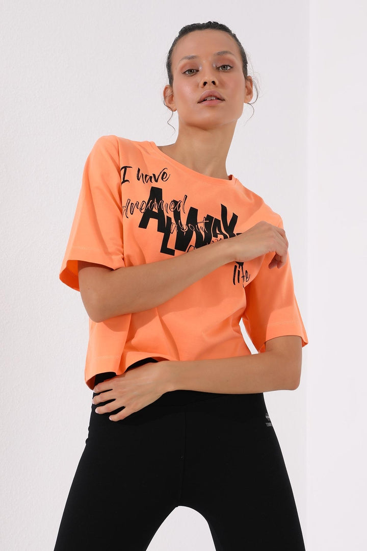 TMY Coral Asymmetric Printed O Neck Women's Oversize T-Shirt - 97136 - Dubno