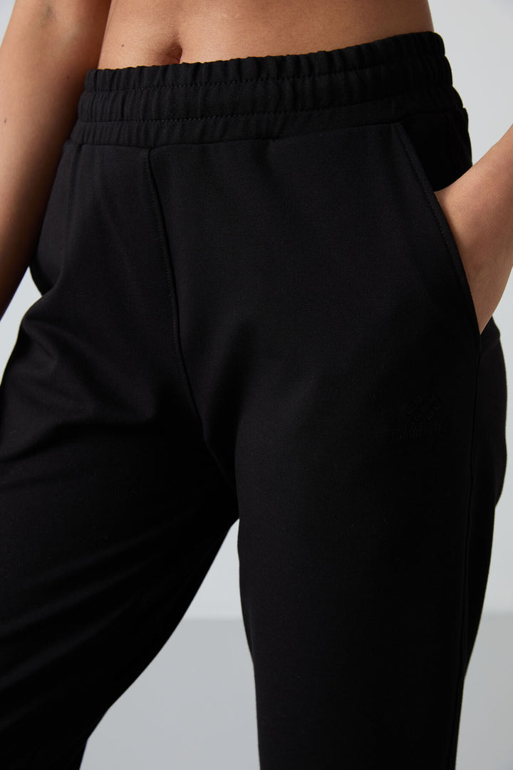 TMY Black Zippered Cuffed Pocketed Comfort Fit Women's Sweatpants - 94246 - Dronten