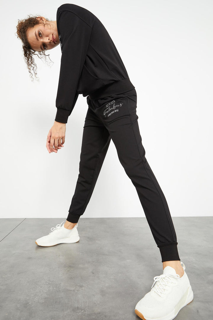 TMY Black Round Neck Embroidered Women's Oversized Tracksuit - 95300 - Santa Cruz