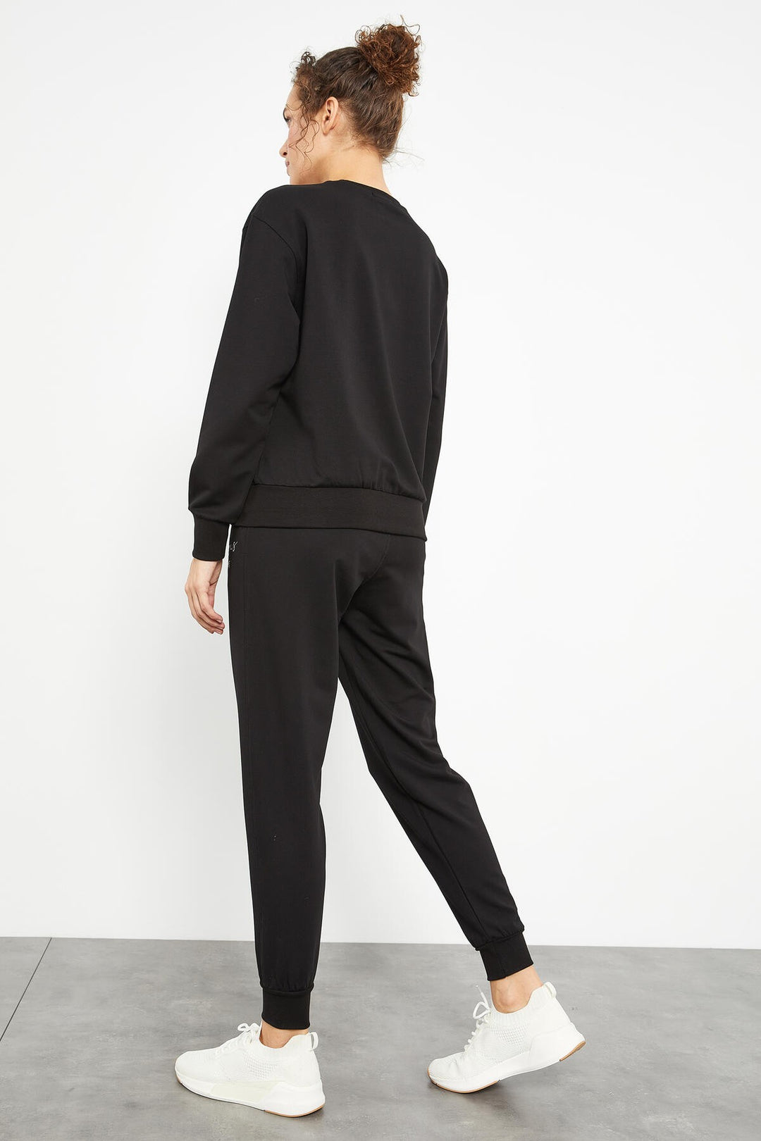 TMY Black Round Neck Embroidered Women's Oversized Tracksuit - 95300 - Santa Cruz