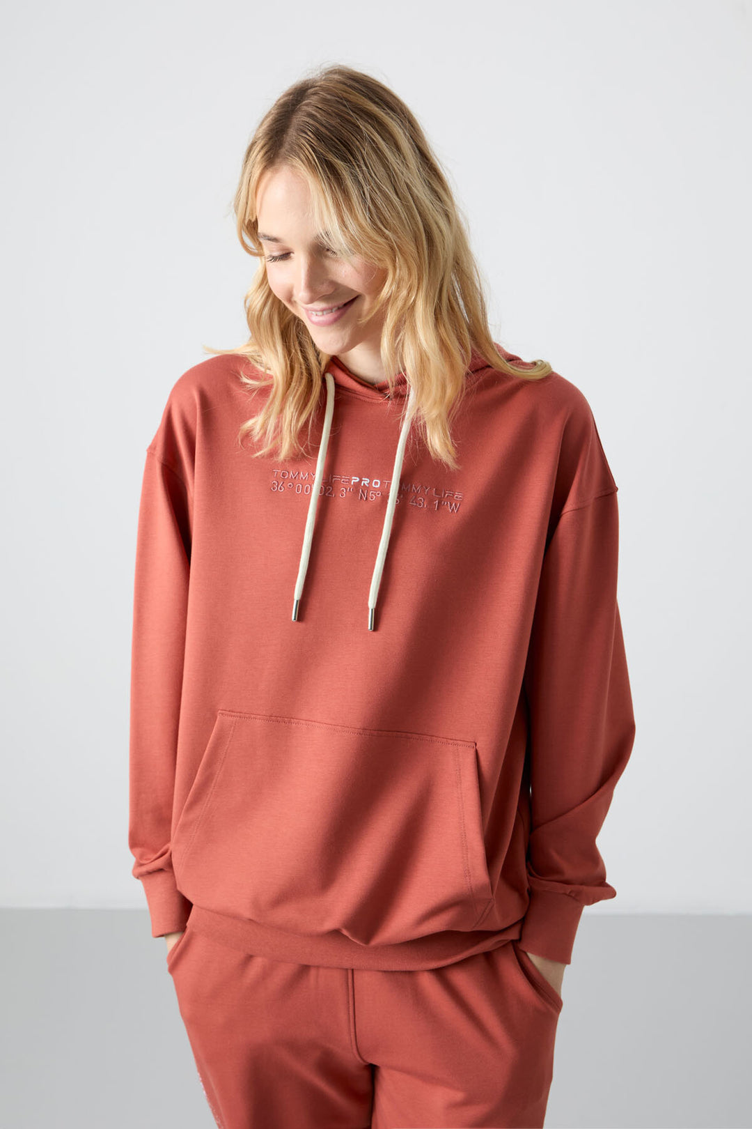 TMY Cinnamon Hooded Kangaroo Pocket Oversized Elastic Cuff Women's Tracksuit - 95288 - Bragança