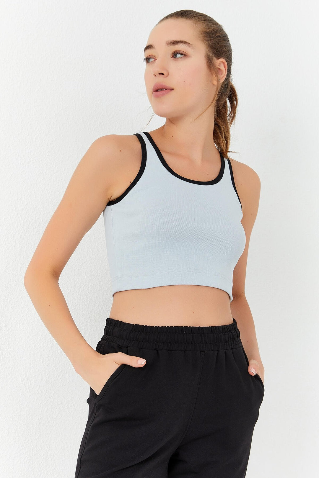 TMY Stone Basic Zero Sleeve Tight Fit U Neck Women's Crop Top Tank Top - 97162 - Le Mans