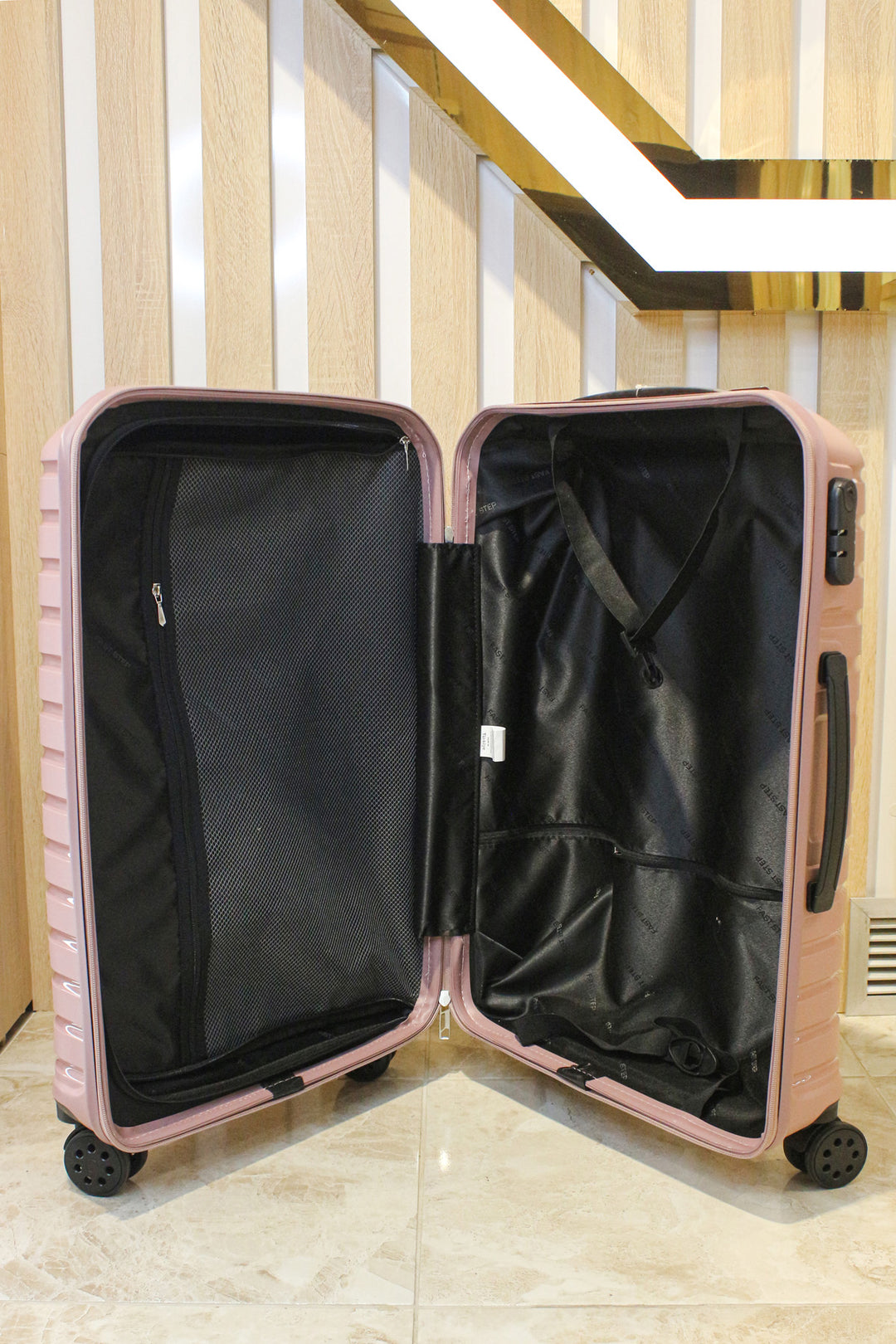 FST Unisex The Calcome Size Suitcase 438CA10663B Порошок - Дувр