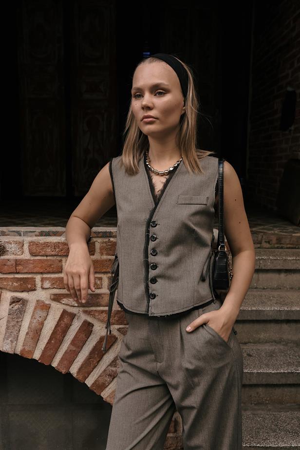 RYN Chiffon Detailed Vest Set - Smoke Gray - Saint-Malo