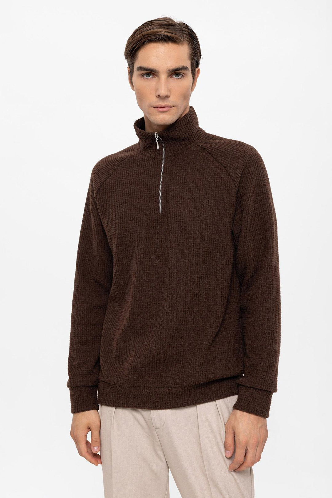 ANT Half Zipper High Collar Men's Sweater - La Línea de la Concepción