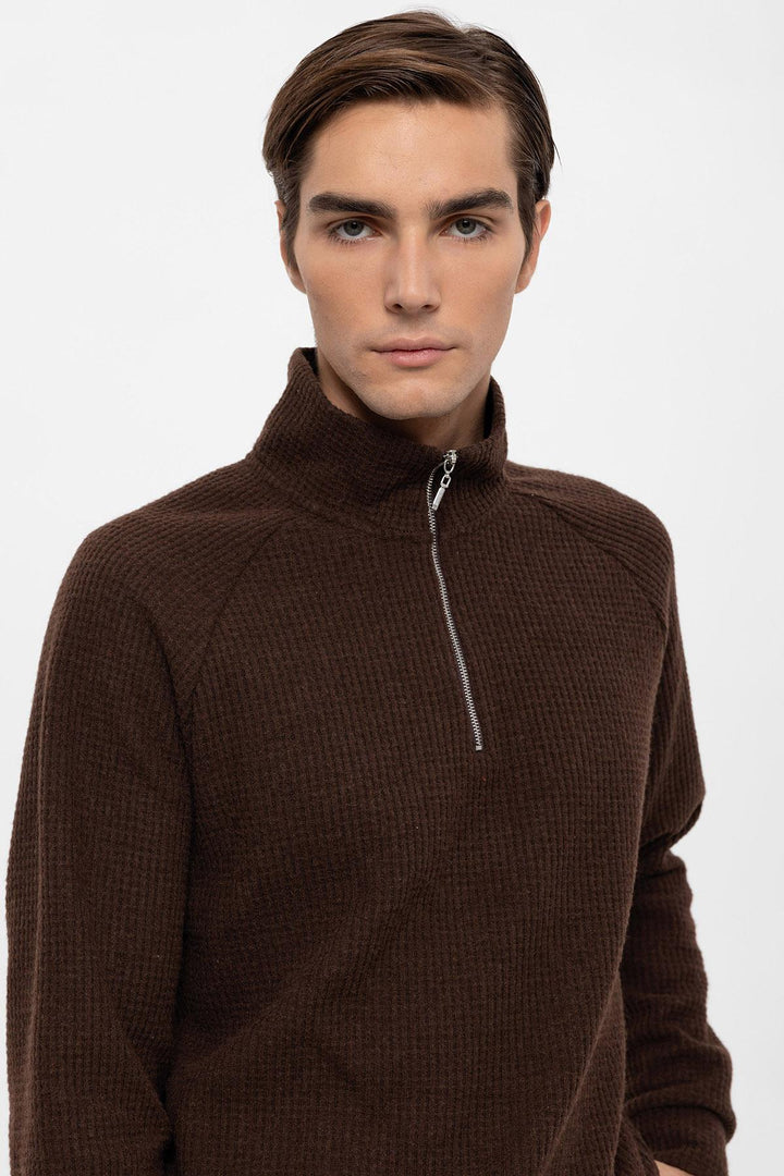 ANT Half Zipper High Collar Men's Sweater - La Línea de la Concepción