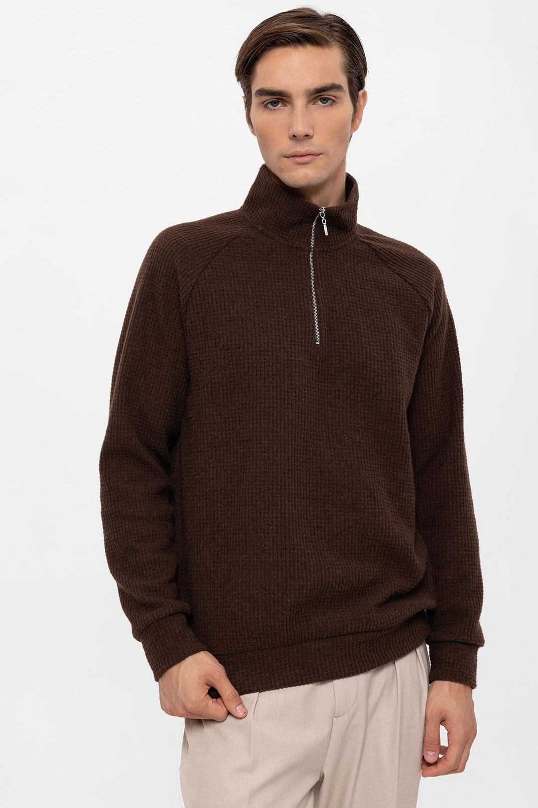 ANT Half Zipper High Collar Men's Sweater - La Línea de la Concepción